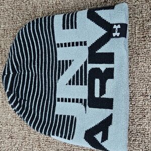 Under Armour Gray & Black Reversible Beanie Cap OS